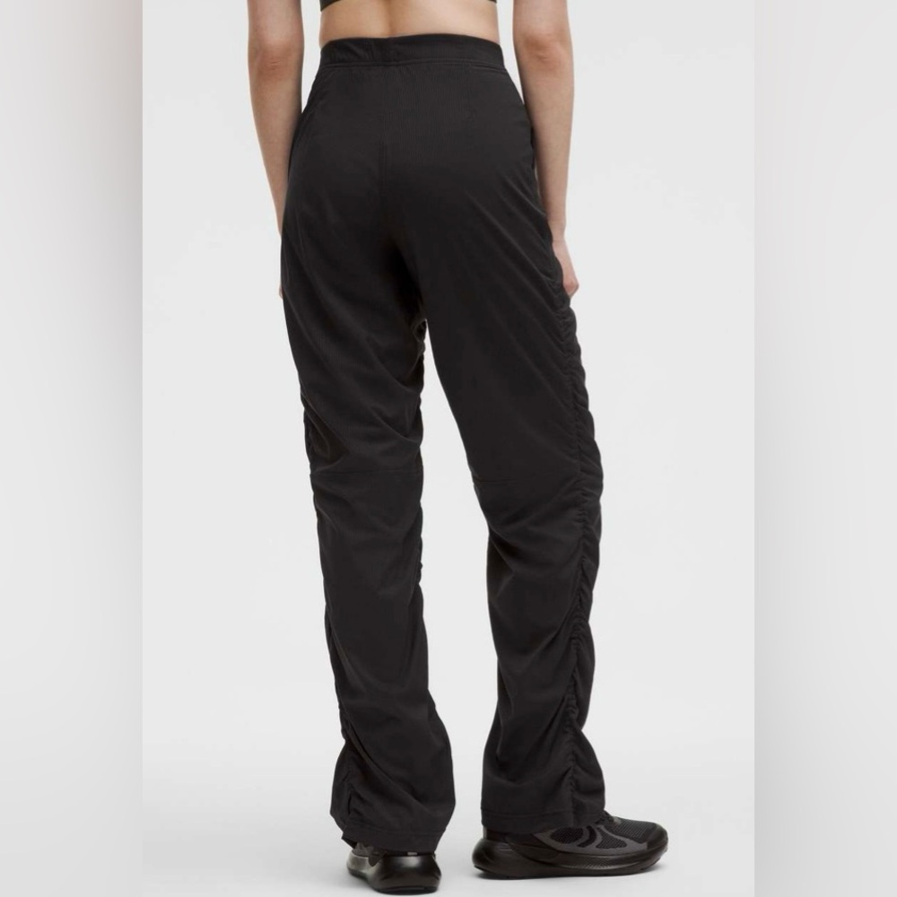 Lululemon NWT Dance Studio Slim Fit High Rise Flared Pants Black Size XS - Picture 2 of 9